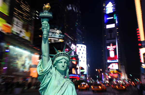 Times_Square_at_Night